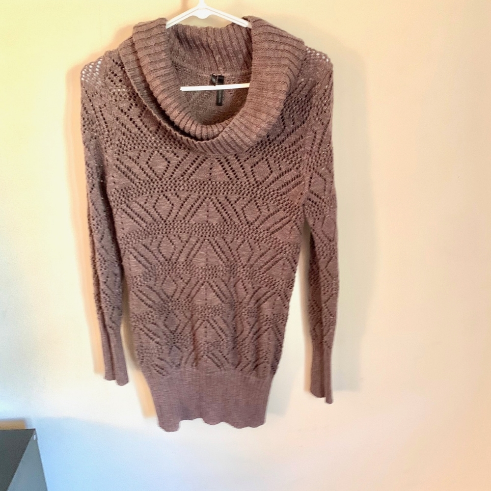 💜💗 Maurices Medium Purplish Pink Sweater